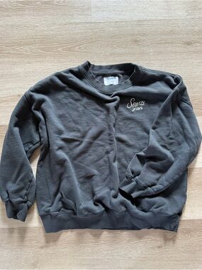 Old Navy crew neck sweatshirt small